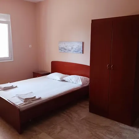 Menis Haus Country house